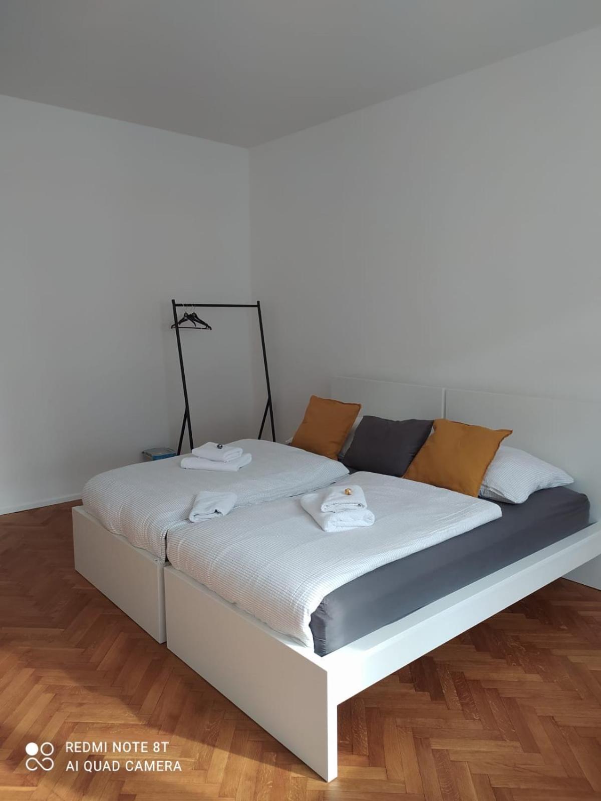 Soukromy V Tripokojovem Byte - Private In Three Flat Brünn